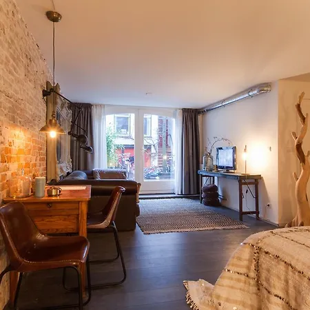 Bed & Breakfast Central Pijp Studio