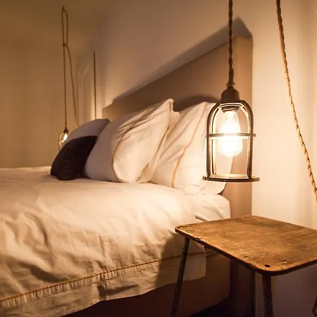 Bed and breakfast Central Pijp Studio 3*